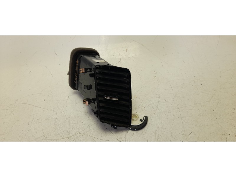 Recambio de aireador central izquierdo para seat alhambra (711) reference travel referencia OEM IAM 7N0858069D  