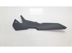 Recambio de moldura para honda cb 750 hornet referencia OEM IAM 83511MLBD00  