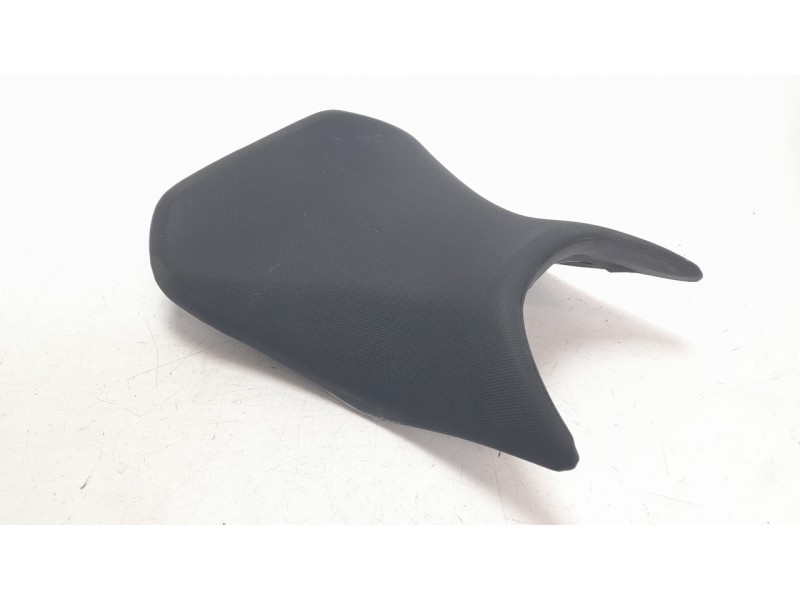 Recambio de asiento delantero para honda cb 750 hornet referencia OEM IAM 77100MLEC00ZA  
