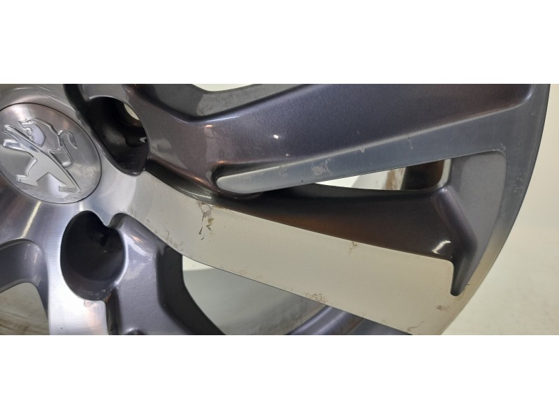Recambio de llanta para peugeot 2008 i (cu_) 1.2 thp 110 / puretech 110 referencia OEM IAM 9678398277  