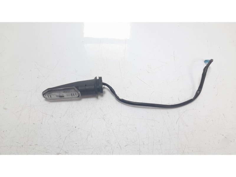 Recambio de piloto trasero derecho para honda cb 750 hornet referencia OEM IAM 33600MLFE01  