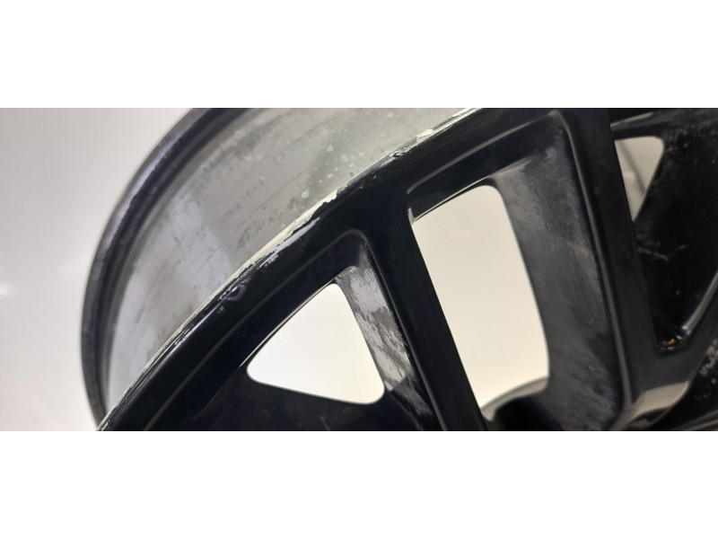 Recambio de llanta para ford mustang gt referencia OEM IAM FR3J1007BD  