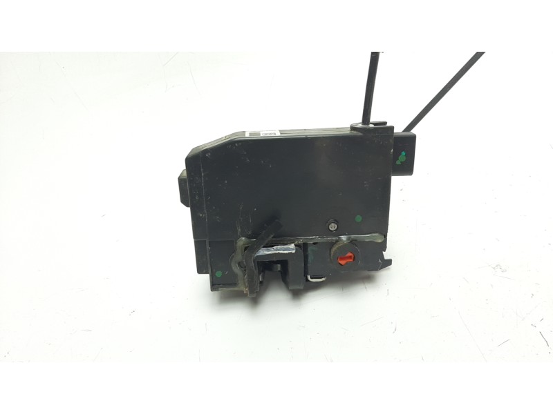 Recambio de cerradura puerta trasera izquierda para peugeot 308 1.2 12v e-thp referencia OEM IAM 9826126080  