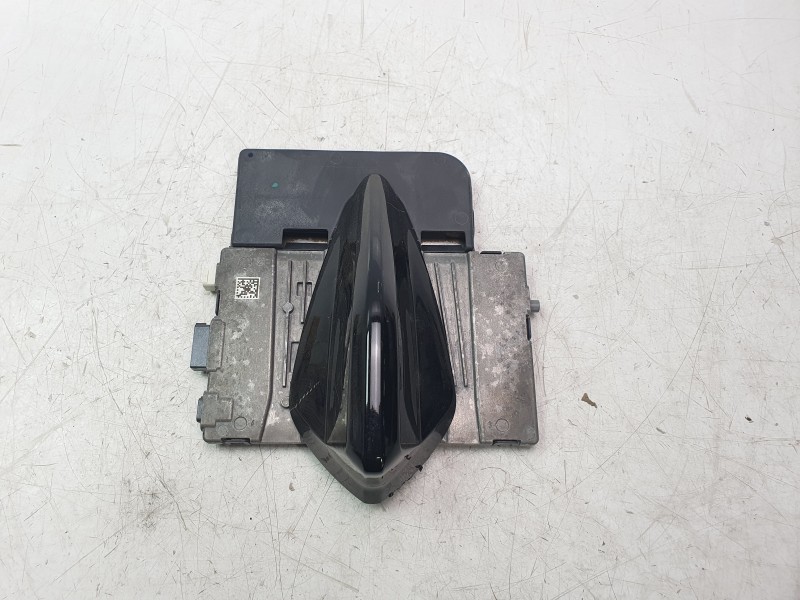 Recambio de antena para jeep avenger altitude referencia OEM IAM 9860265180 9848946480 