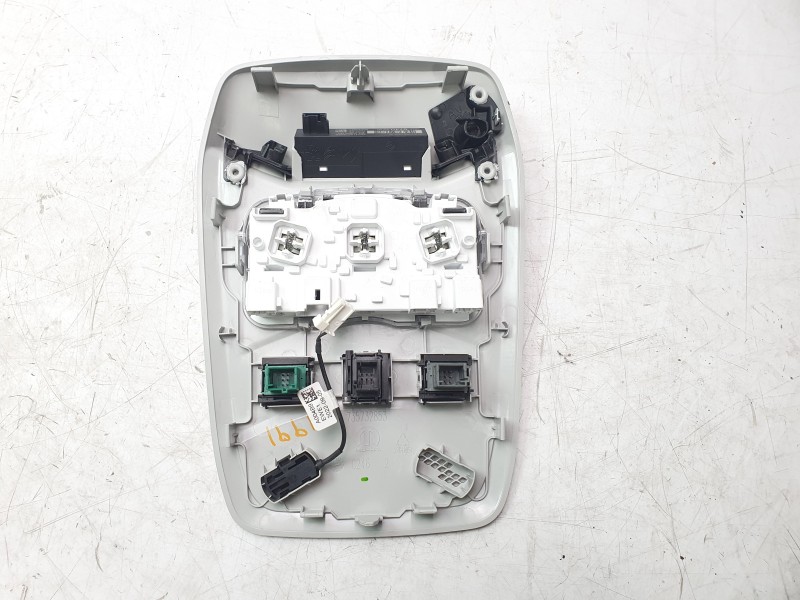 Recambio de luz interior para jeep avenger altitude referencia OEM IAM 735768299  