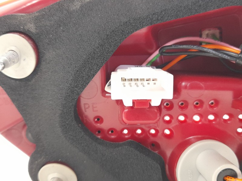 Recambio de piloto trasero izquierdo interior para hyundai i30 (pde, pd, pden) 2.0 n referencia OEM IAM 92403G4500  