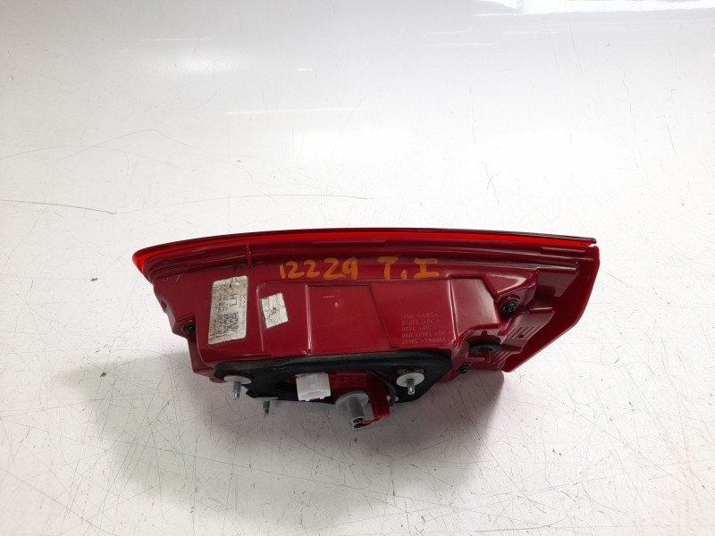 Recambio de piloto trasero izquierdo interior para hyundai i30 (pde, pd, pden) 2.0 n referencia OEM IAM 92403G4500  