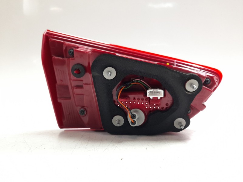 Recambio de piloto trasero derecho interior para hyundai i30 (pde, pd, pden) 2.0 n referencia OEM IAM 92404G4500  