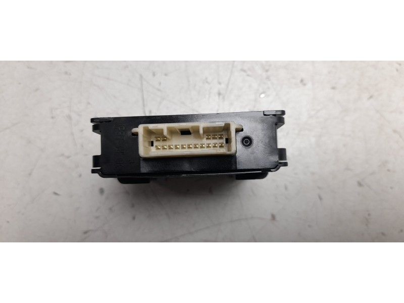 Recambio de modulo electronico para mazda cx-3 100 aniversario referencia OEM IAM D24K51225  