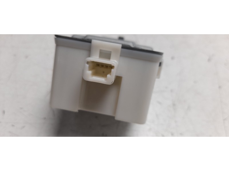 Recambio de modulo electronico para mazda cx-3 100 aniversario referencia OEM IAM KD45675D4  