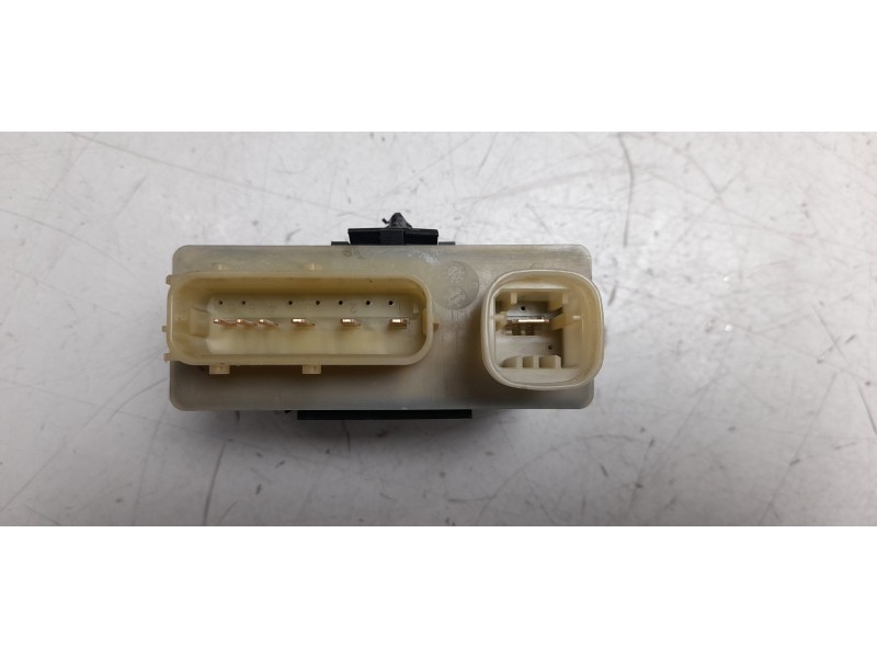 Recambio de caja precalentamiento para peugeot rifter 1.5 bluehdi 100 referencia OEM IAM 9662570880  