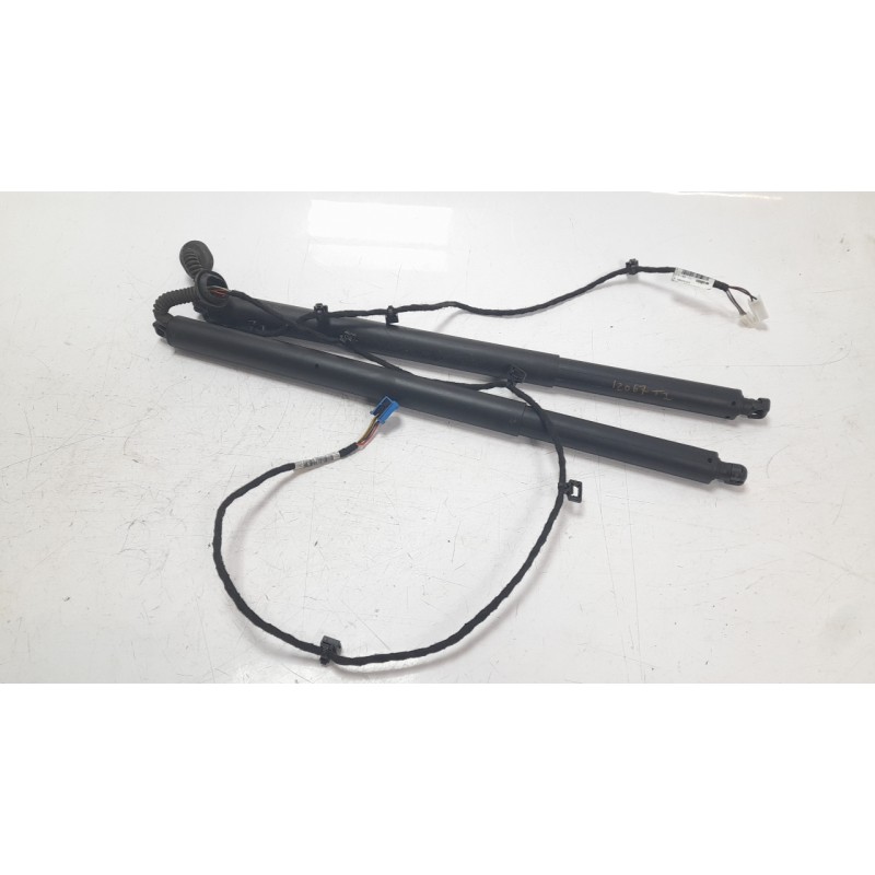 Recambio de amortiguadores maletero / porton para mercedes-benz clase b sports tourer (w247) b 200 d (247.012) referencia OEM IA