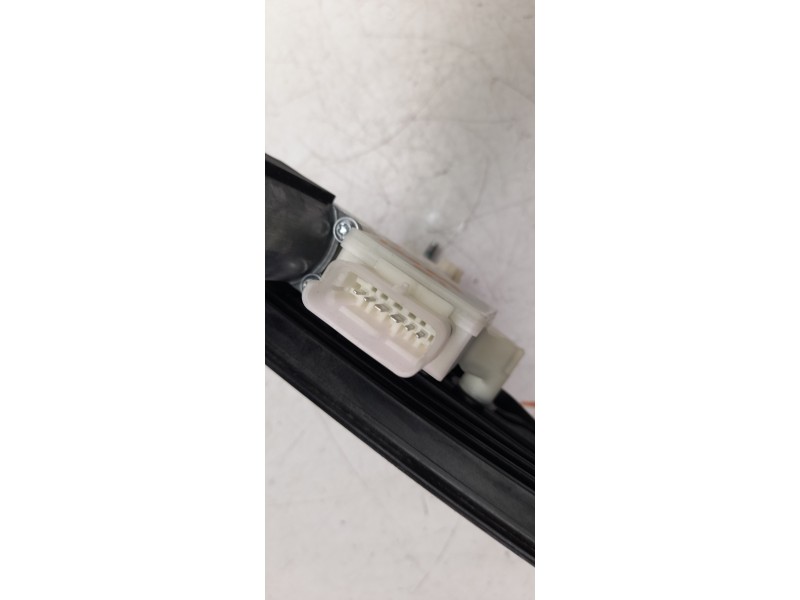Recambio de elevalunas delantero izquierdo para renault clio v intens referencia OEM IAM 807216723R  