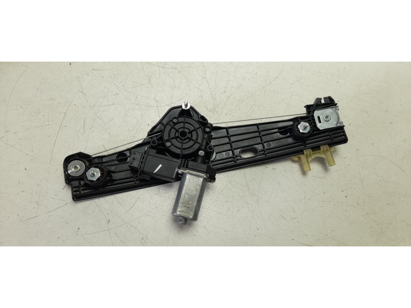 Recambio de elevalunas trasero derecho para jeep avenger altitude referencia OEM IAM 130002543  