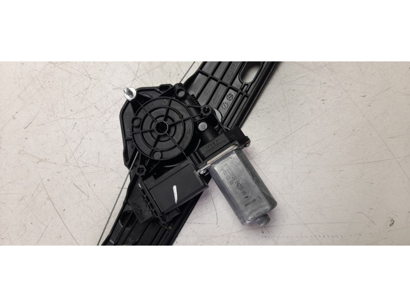 Recambio de elevalunas trasero derecho para jeep avenger altitude referencia OEM IAM 130002543  