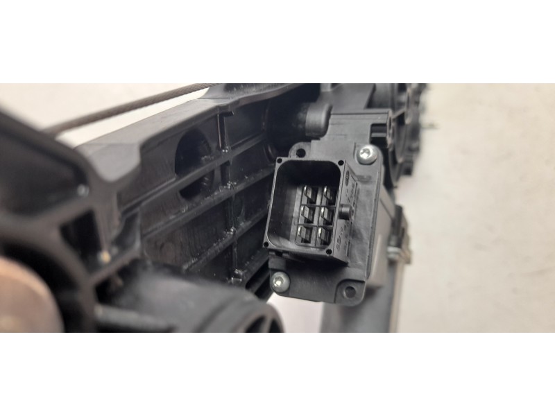 Recambio de elevalunas trasero derecho para jeep avenger altitude referencia OEM IAM 130002543  