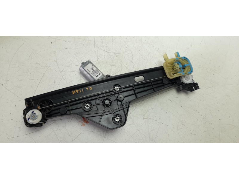 Recambio de elevalunas trasero derecho para jeep avenger altitude referencia OEM IAM 130002543  