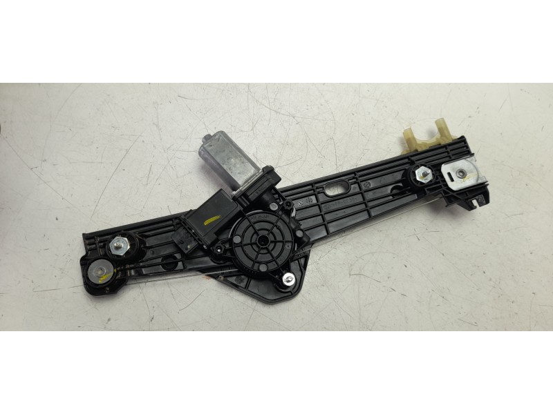 Recambio de elevalunas trasero izquierdo para jeep avenger altitude referencia OEM IAM 130002543  