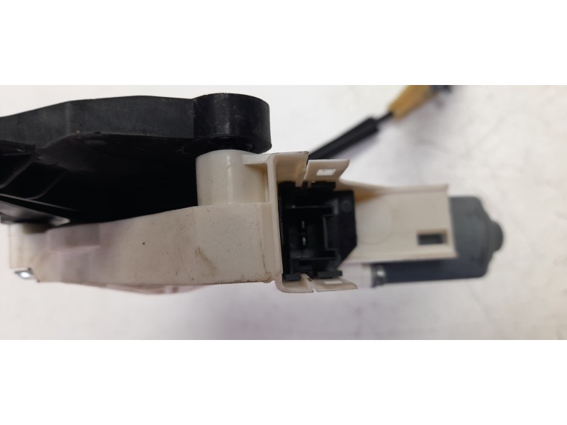 Recambio de elevalunas trasero izquierdo para audi q3 (8ug) base referencia OEM IAM 8U0839461  106022919 , 113797