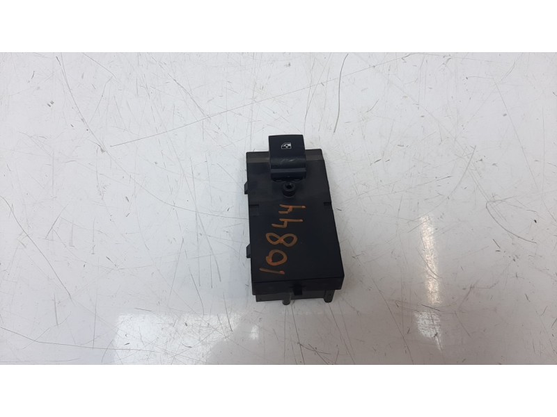 Recambio de mando elevalunas delantero derecho para opel insignia country tourer 2.0 16v cdti referencia OEM IAM 22915101  