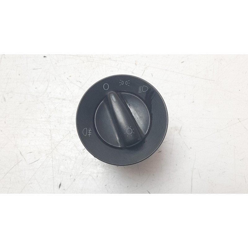 Recambio de mando luces para volkswagen golf iv (1j1) 1.6 16v referencia OEM IAM 1C0941531 GVW9220 EWSVW077