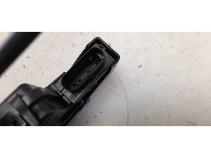 Recambio de cerradura puerta trasera izquierda para jeep avenger altitude referencia OEM IAM 9846871180  