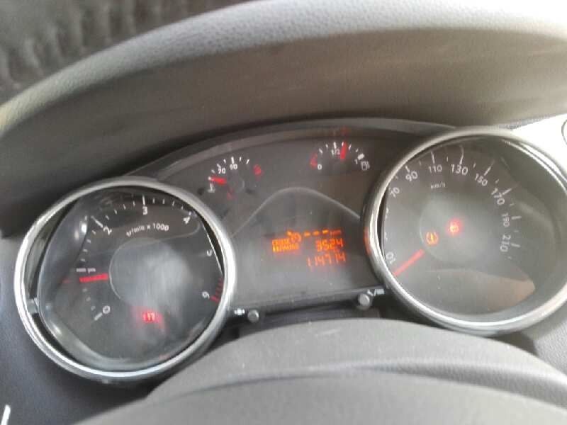 peugeot 5008 del año 2014