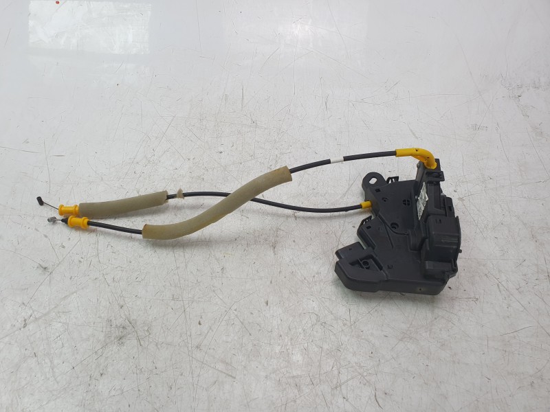 Recambio de cerradura puerta trasera derecha para jeep avenger altitude referencia OEM IAM 9846823780  