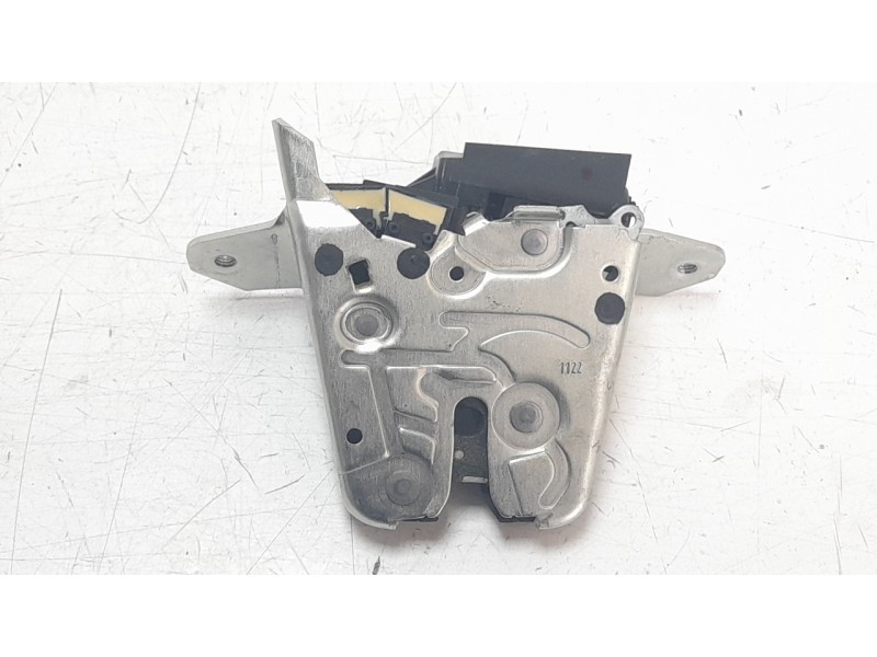 Recambio de cerradura maletero / porton para mercedes-benz clase b sports tourer (w247) b 200 d (247.012) referencia OEM IAM 099