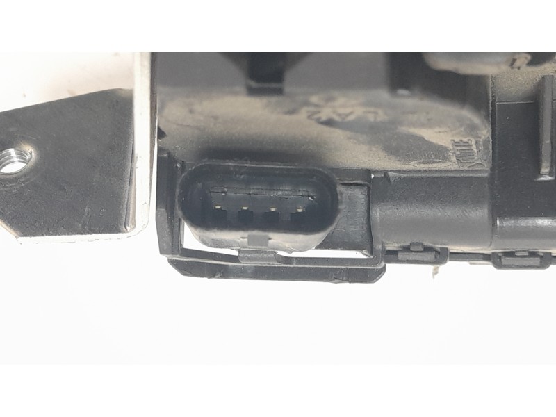 Recambio de cerradura maletero / porton para mercedes-benz clase b sports tourer (w247) b 200 d (247.012) referencia OEM IAM 099