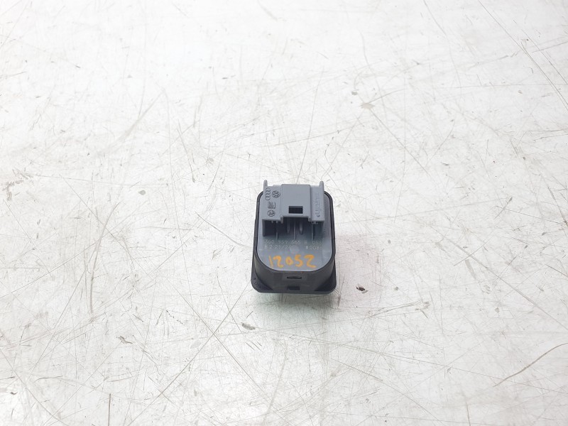 Recambio de mando retrovisor para volkswagen t-cross life referencia OEM IAM 2G0959565E  
