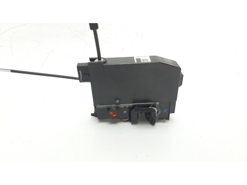 Recambio de cerradura puerta trasera derecha para peugeot 308 1.2 12v e-thp referencia OEM IAM 9826110980  