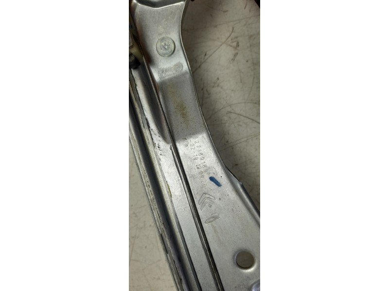 Recambio de elevalunas delantero izquierdo para citroën c4 cactus origins referencia OEM IAM 9827189180  
