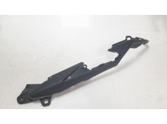 Recambio de moldura para honda cb 750 hornet referencia OEM IAM 77281MLBC0WL  