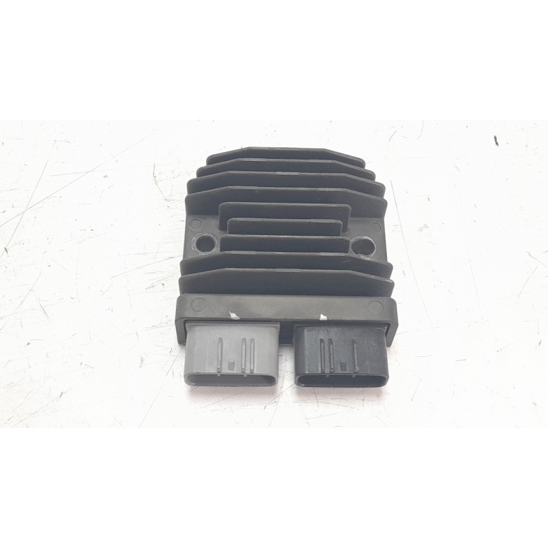 Recambio de aleron trasero para honda cb 750 hornet referencia OEM IAM FH027AA  