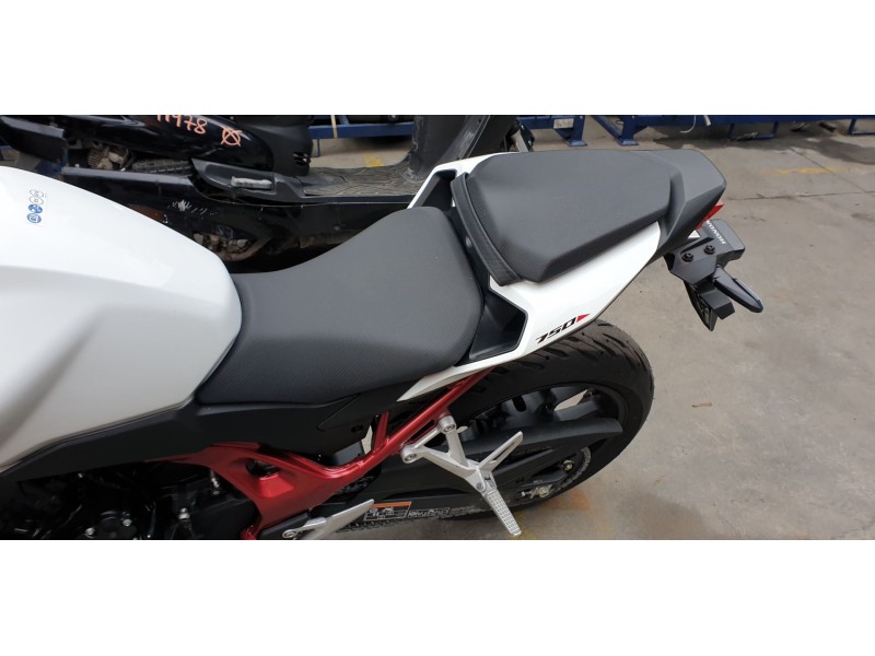 Recambio de centralita motor uce para honda cb 750 hornet referencia OEM IAM 38770MLBD01  