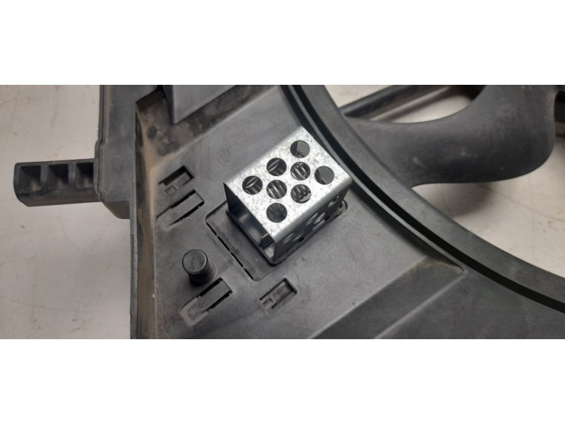 Recambio de electroventilador para renault clio v intens referencia OEM IAM 214815148R 357340 