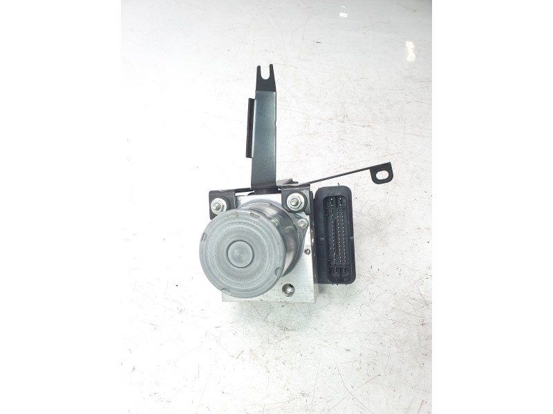 Recambio de abs para mercedes-benz cla (c118) cla 200 4-matic (118.388) referencia OEM IAM 1779002910  