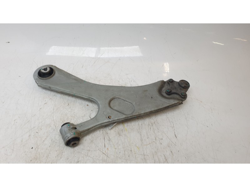 Recambio de brazo suspension delantero derecho para jeep avenger altitude referencia OEM IAM 9830190580  