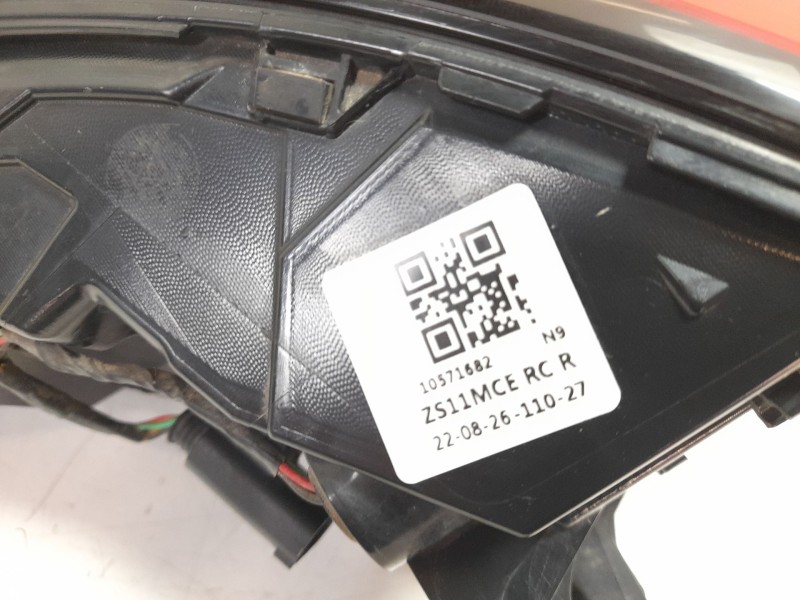 Recambio de piloto trasero derecho para mg mg zs suv (azs1) 1.5 vti referencia OEM IAM 10571682  