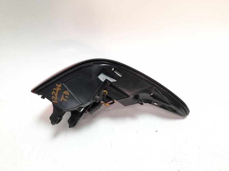 Recambio de piloto trasero derecho para mg mg zs suv (azs1) 1.5 vti referencia OEM IAM 10571682  