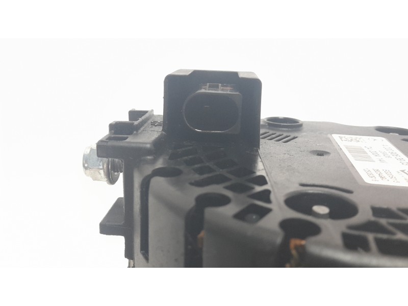 Recambio de alternador para mercedes-benz clase cla (bm 118) shooting brake cla 200 d (118.612) referencia OEM IAM A0009063903  