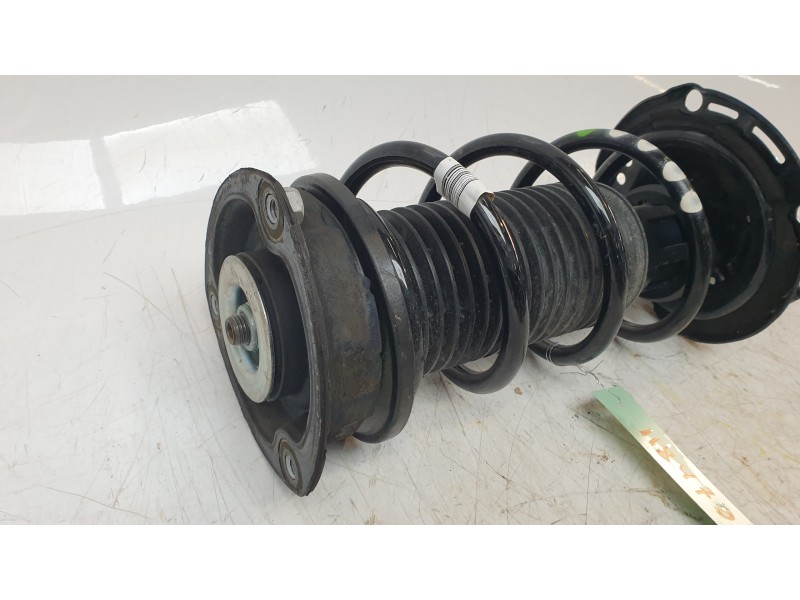 Recambio de amortiguador delantero izquierdo para volkswagen polo vi (ae1) basis referencia OEM IAM 2Q0413031BT  