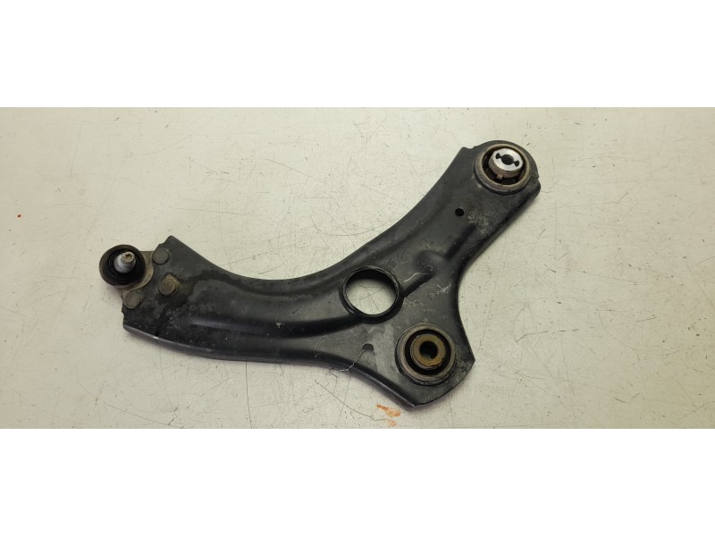 Recambio de brazo suspension delantero derecho para renault clio v intens referencia OEM IAM 545002446R  