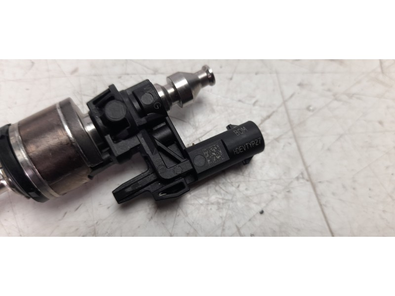 Recambio de inyector para volkswagen t-cross life referencia OEM IAM 05C036E  