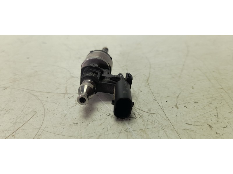 Recambio de inyector para volkswagen t-cross life referencia OEM IAM 05C036E  