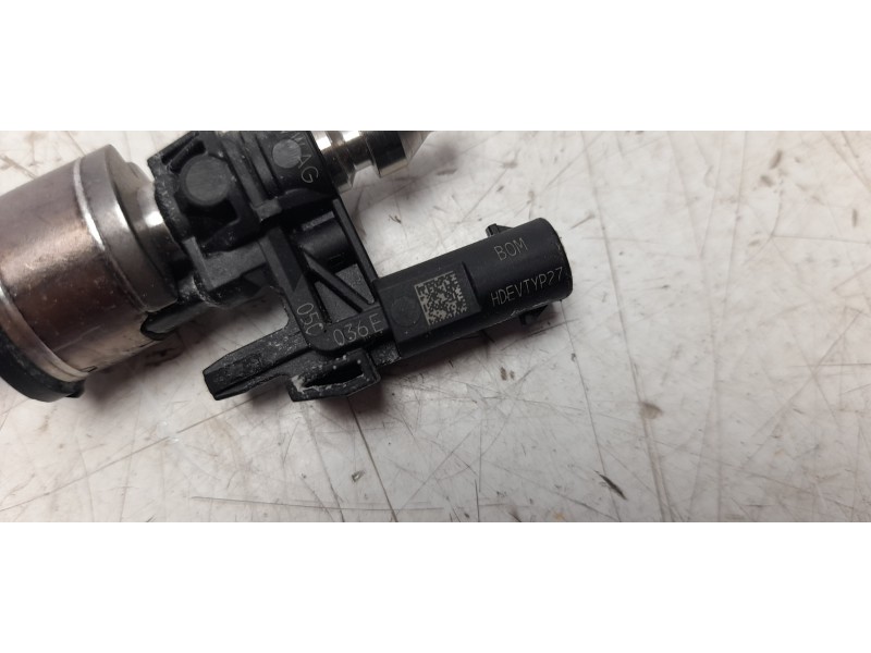 Recambio de inyector para volkswagen t-cross life referencia OEM IAM 05C036E  