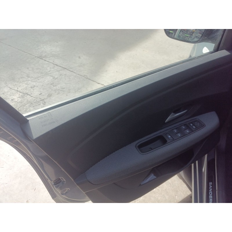 Recambio de elevalunas delantero izquierdo para dacia sandero iii 1.0 tce 90 eco-g referencia OEM IAM   