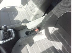 Recambio de apoyabrazos central para dacia sandero iii 1.0 tce 90 eco-g referencia OEM IAM   
