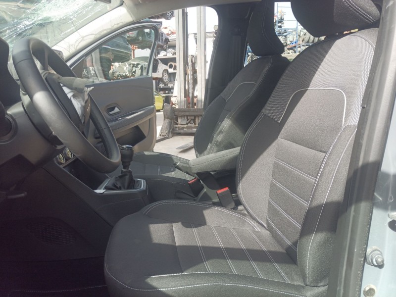 Recambio de juego asientos completo para dacia sandero iii 1.0 tce 90 eco-g referencia OEM IAM   